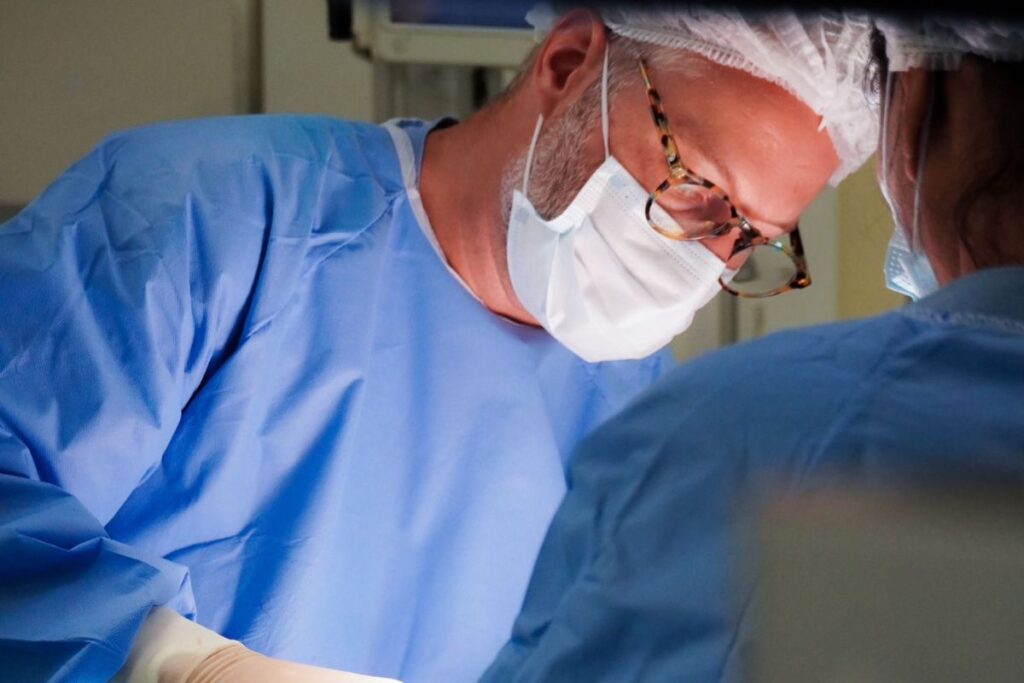 Descubra os Avanços e Benefícios da Cirurgia Robótica em Urologia